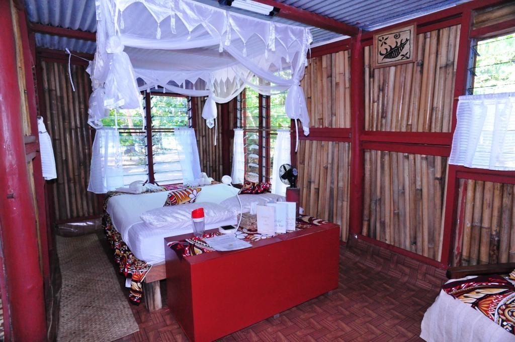 Dolphin Bay Divers Retreat Hotel Vatolotolo Bagian luar foto