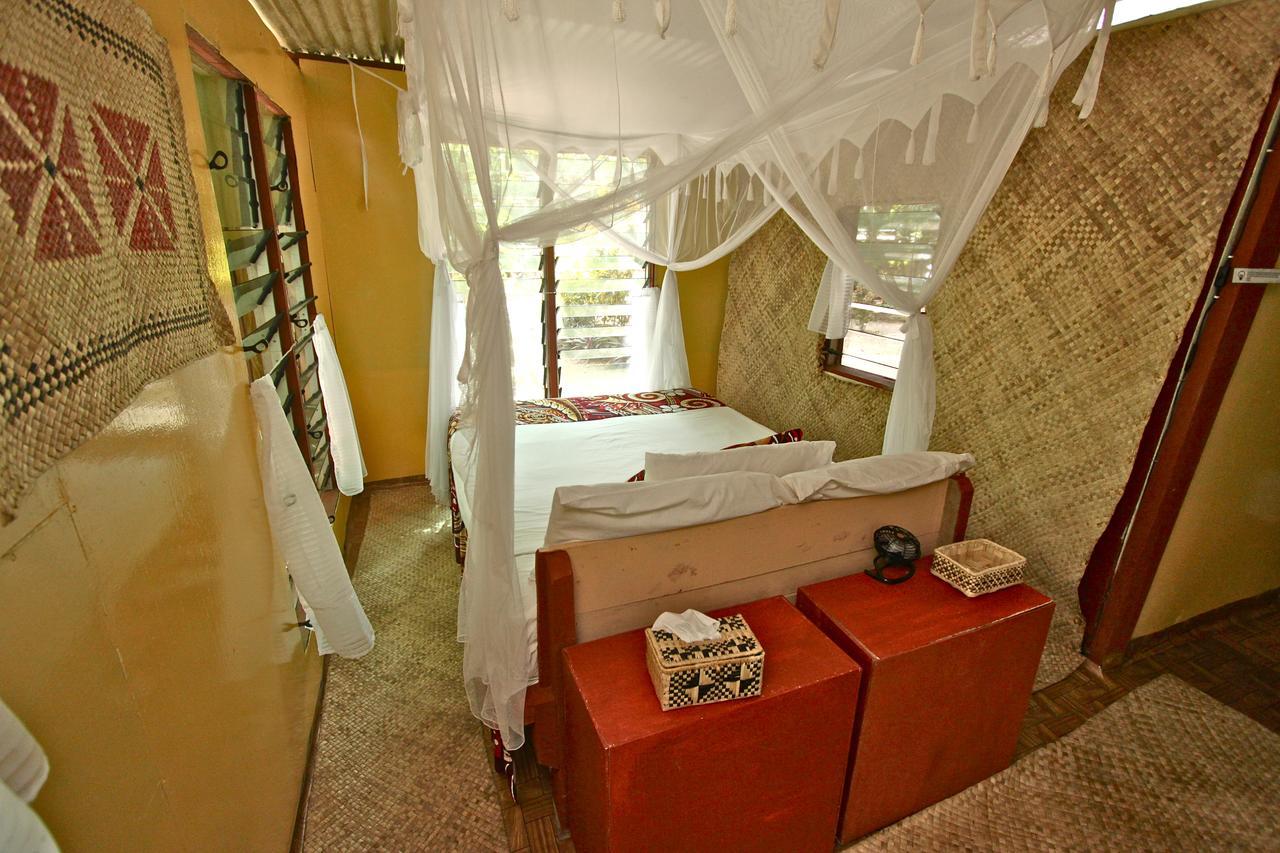 Dolphin Bay Divers Retreat Hotel Vatolotolo Bagian luar foto